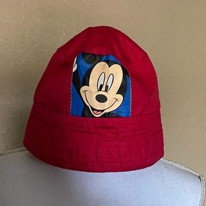 Disney kids bucket hat red